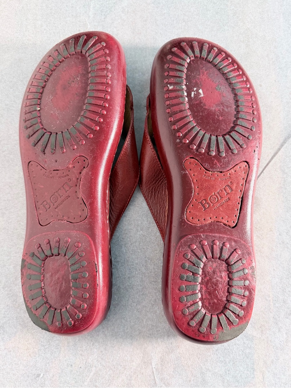 Born Women's Red Leather Thong Slide Sandals - Picture 6 of 10